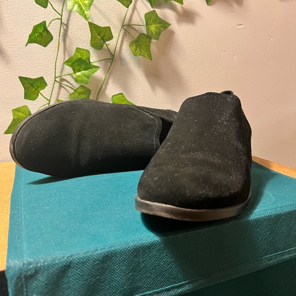 TOMS “suede” loafers - Picture 6 of 6